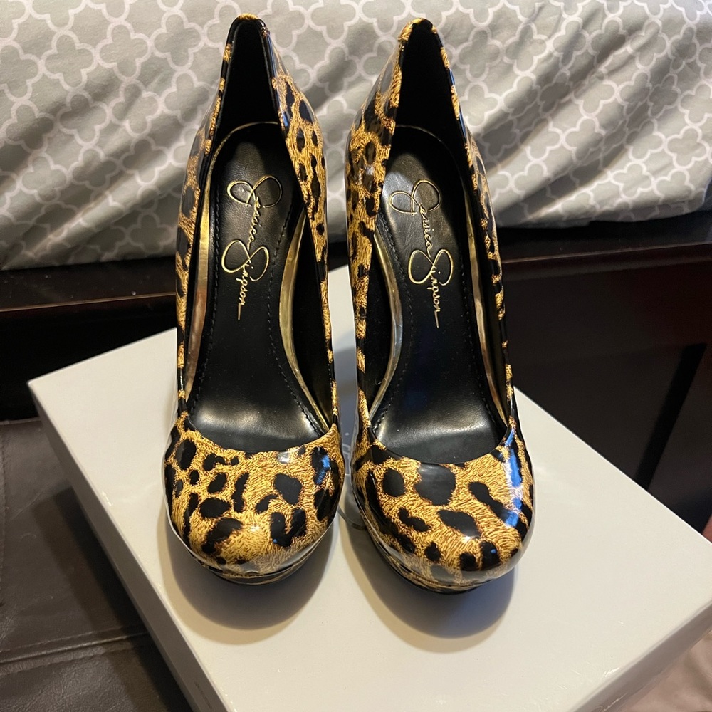 Jessica Simpson heels
